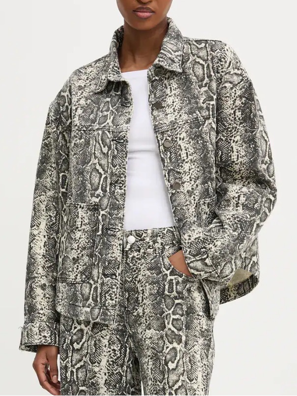 Shopevelynne Snake-Print Oversized Jean Jacket - Black & Cream